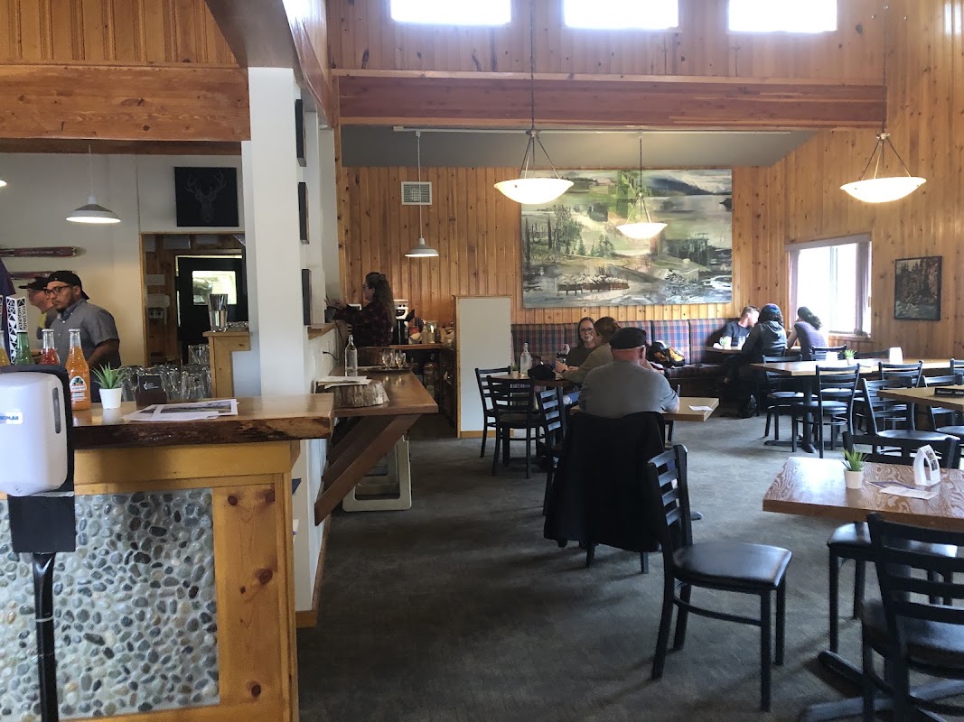 Elk Village Restaurant - Jasper House Bungalows