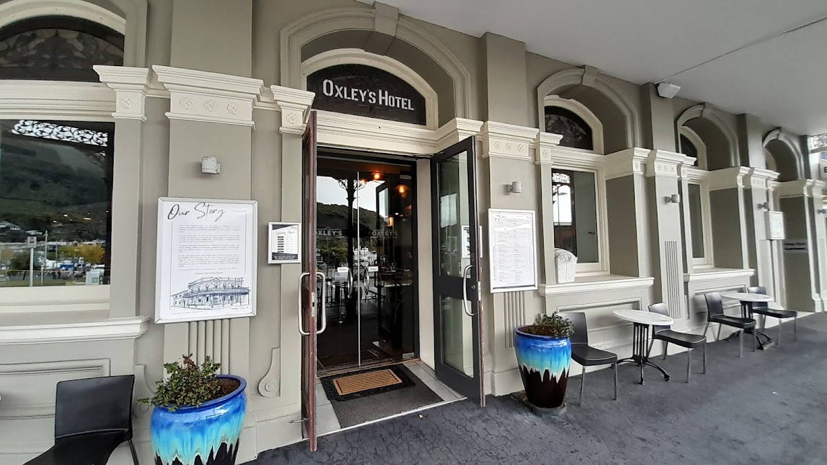 Oxley's Bar & Kitchen