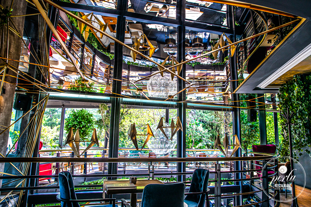 Perla Restaurant