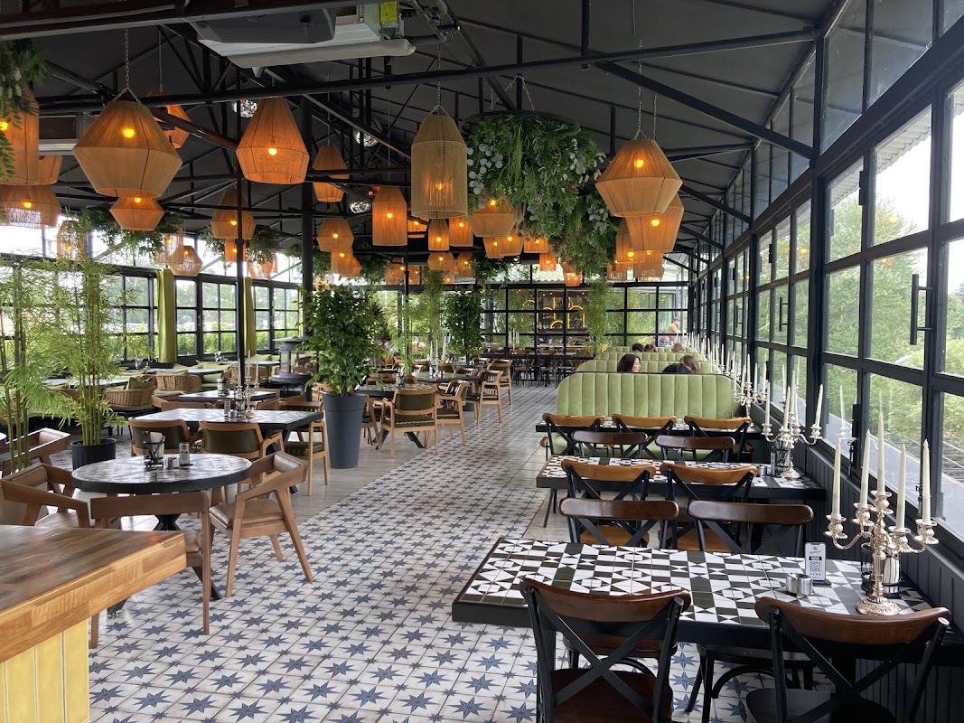 Cafe Turtle Lake