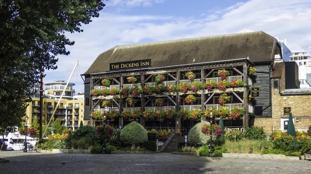 The Dickens Inn